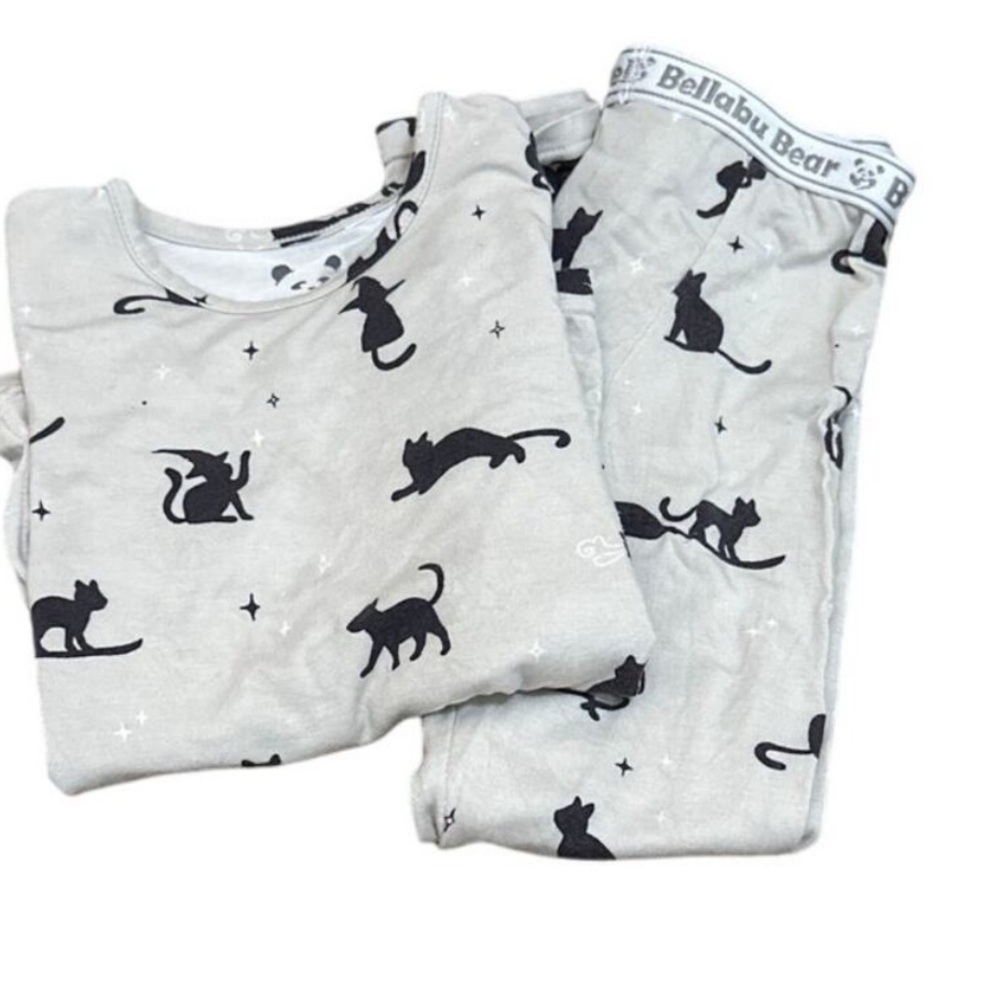 Bellabu Bear Black Cat Graphic Pajamas 2 piece L/S Size 3T